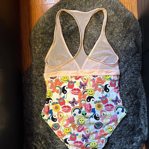 Dollskill Hot Mess Pink Mesh V Neck Swimsuit XS/S - Picture 3 of 4